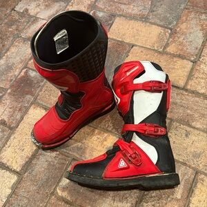 Youth riding boots